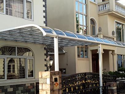 別墅鋁合金車棚對車輛有哪些實用功能？