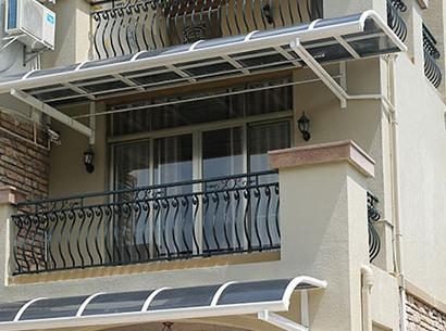 國(guó)內(nèi)開始流行的一種新式的車棚結(jié)構(gòu)