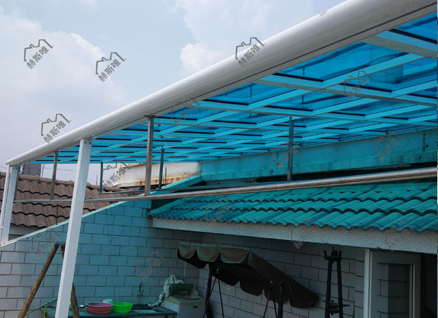 陽(yáng)臺(tái)窗戶(hù)遮陽(yáng)棚案例1 俞小姐
