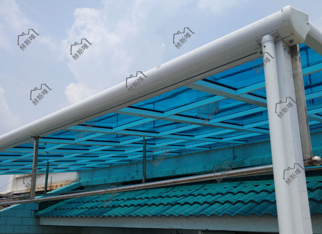 陽(yáng)臺(tái)窗戶(hù)遮陽(yáng)棚案例1 俞小姐