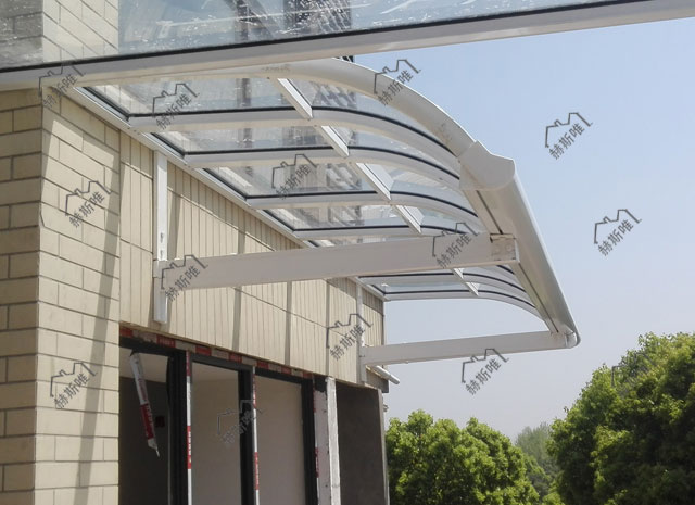 陽(yáng)臺(tái)窗戶遮陽(yáng)棚案例3 宣萱
