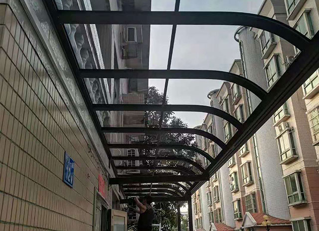 戶外遮陽(yáng)雨棚