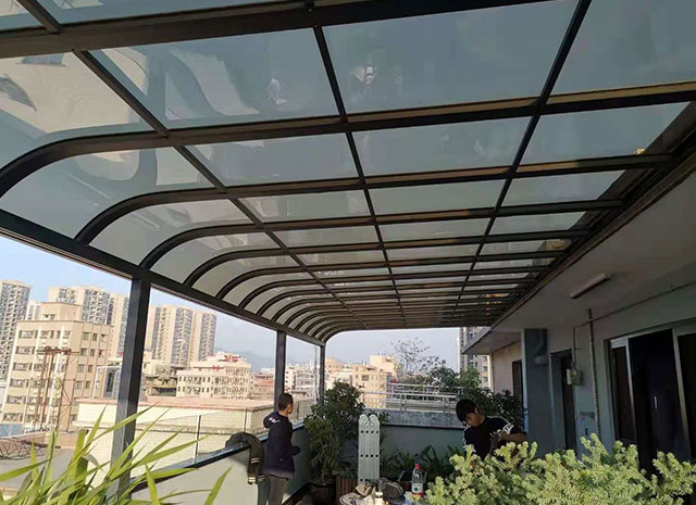 戶外遮陽(yáng)雨棚